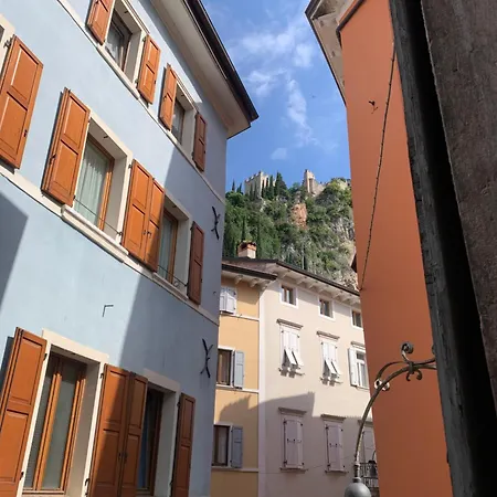 Via Ferrera *
